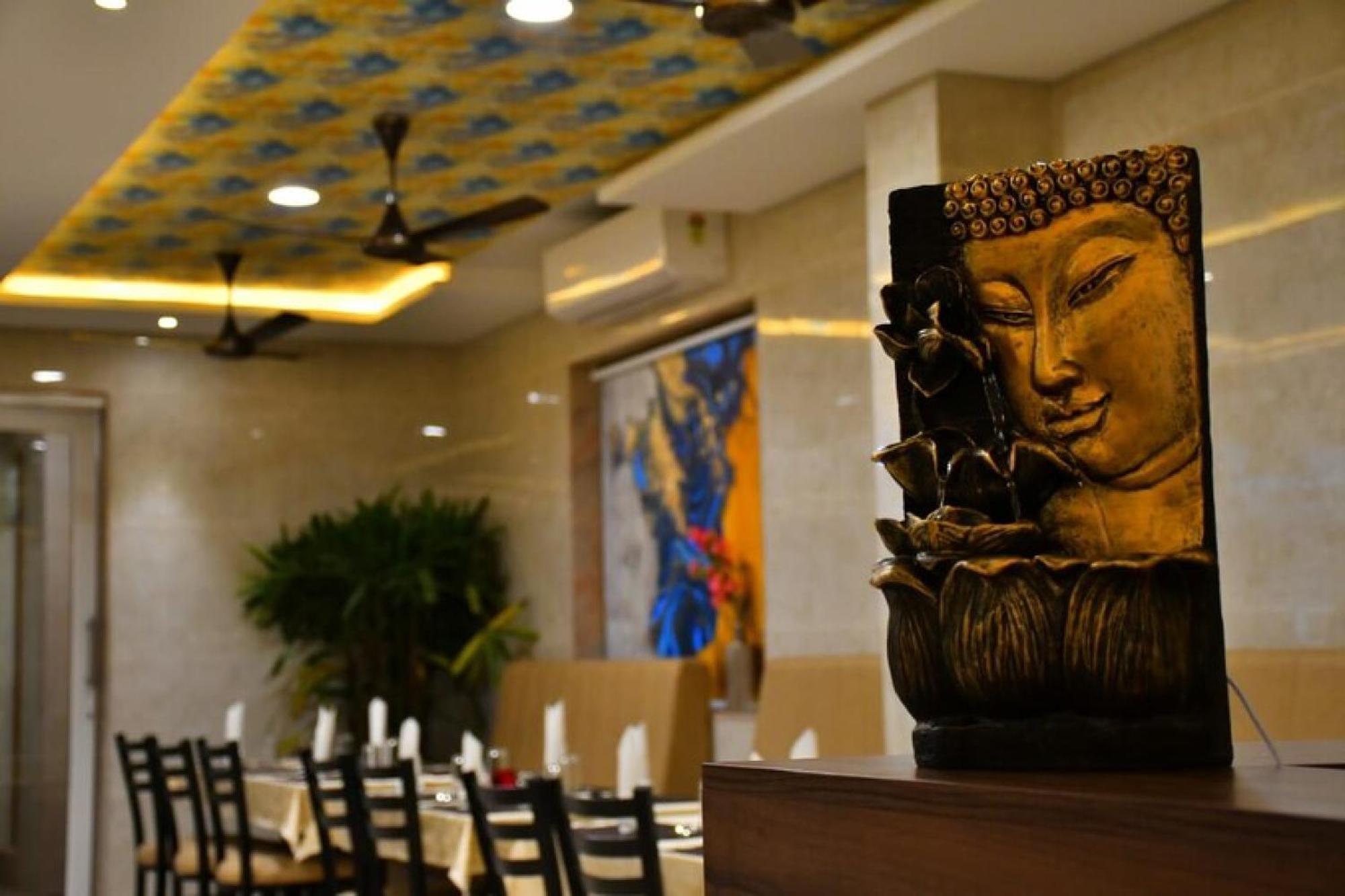 Residenza Adhikrishna Arcade Hotel Erode Buitenkant foto